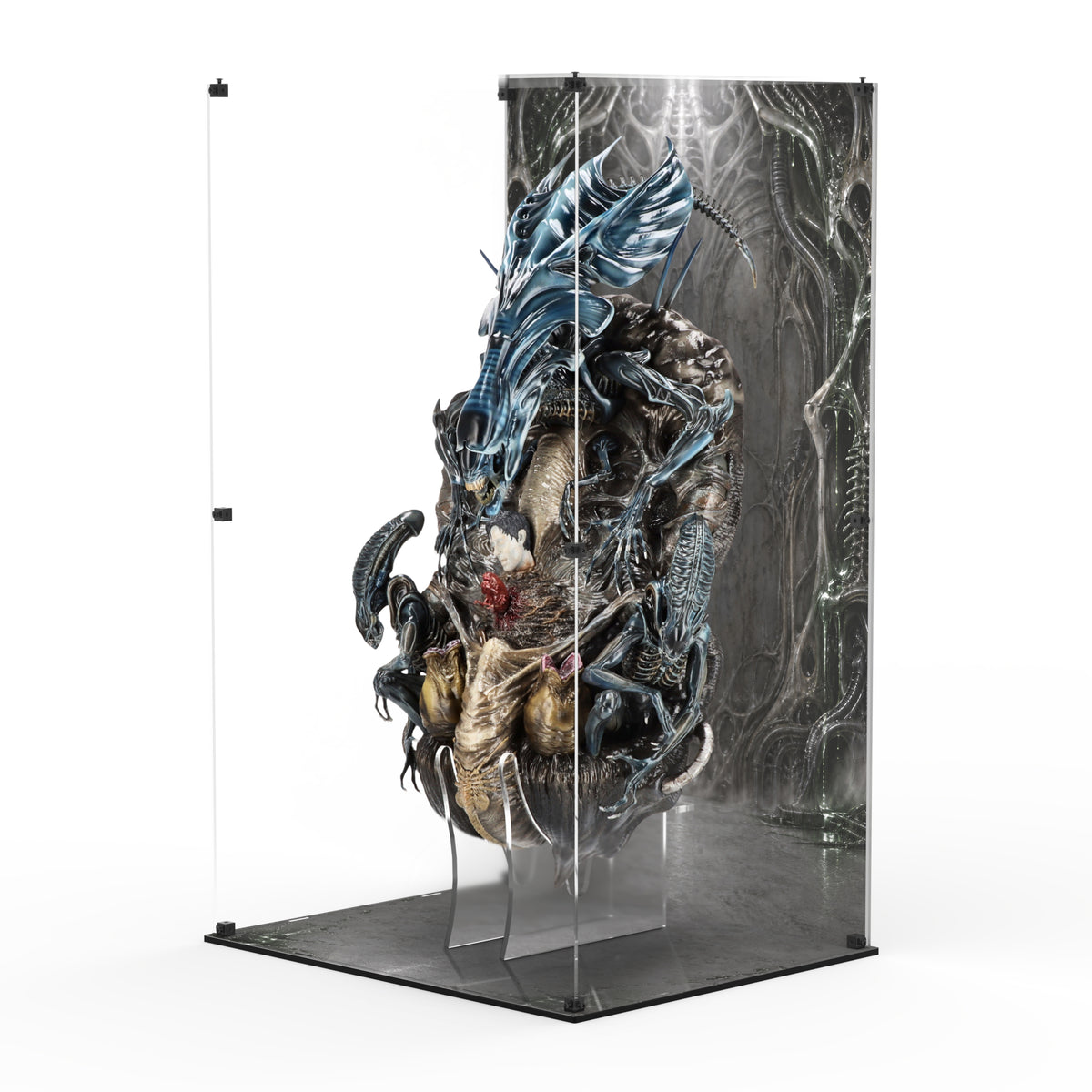 Prime 1 Studio Queen Alien Display Case with Stand