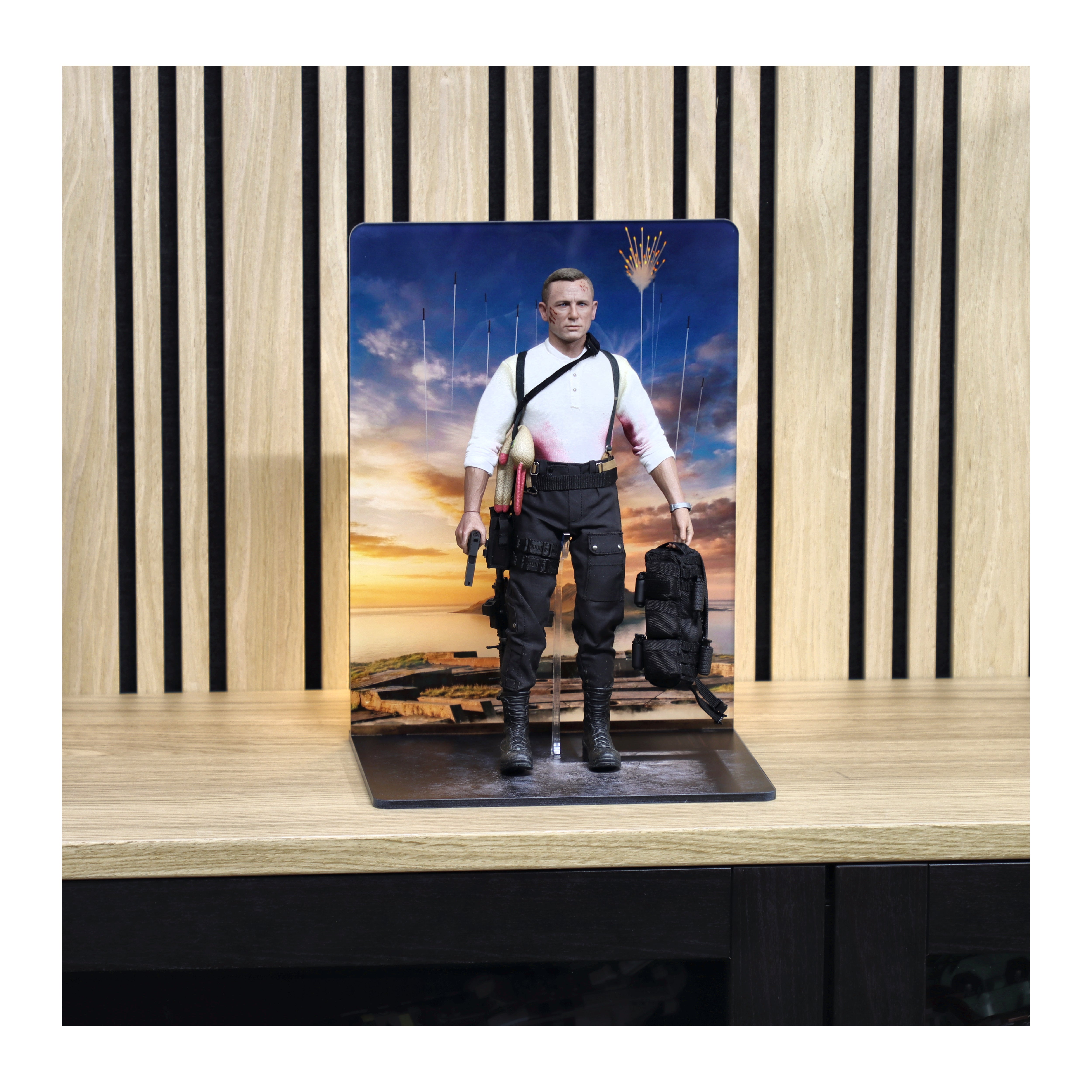 Display Stand for Hot Toys No Time To Die 007 James Bond